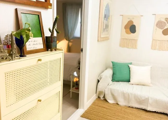 Cozy House#14 Minutes On Foot From Sinrim Station, 5 Minutes From Seowon Station#quiet And Cozy Place *