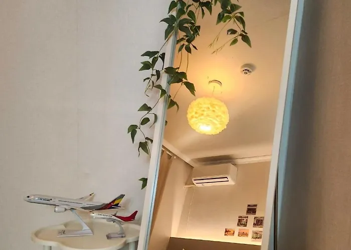 Cozy House#14 Minutes On Foot From Sinrim Station, 5 Minutes From Seowon Station#quiet And Cozy Place Apartment *